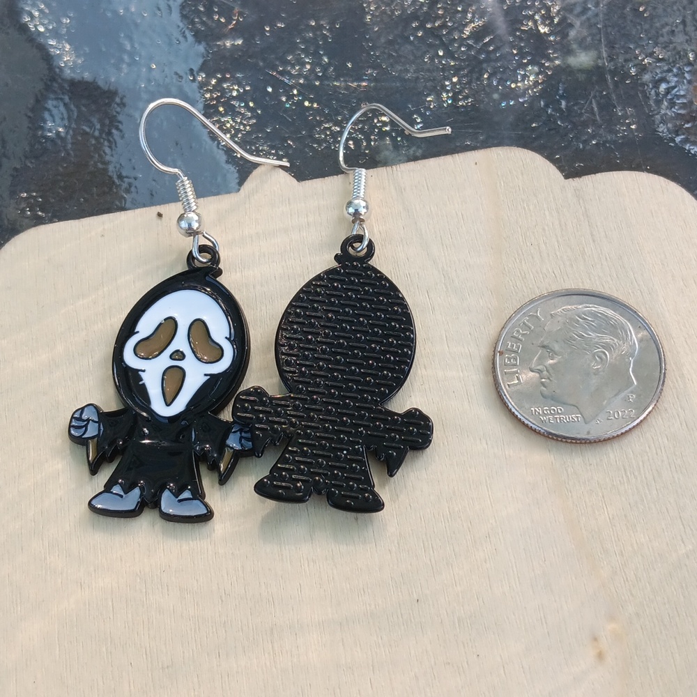 Horror Movie Earrings - Picture 5 of 6